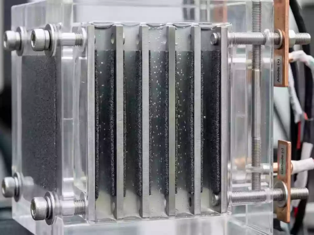 Core Structure of Electrochemical Electrolytic Cell